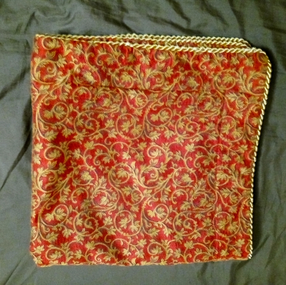 🏤ASHLEY FURNITURE SHAM COVER. 💐